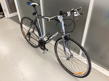 Merida Speeder Bike -  58cm - Flat Bar Commuter, Colour: Black, Silver